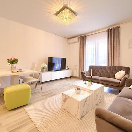 Apartmani Assa Krk Krk Town Buitenkant foto