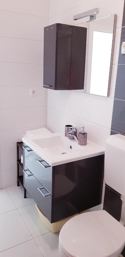Apartmani Assa Krk Krk Town Buitenkant foto