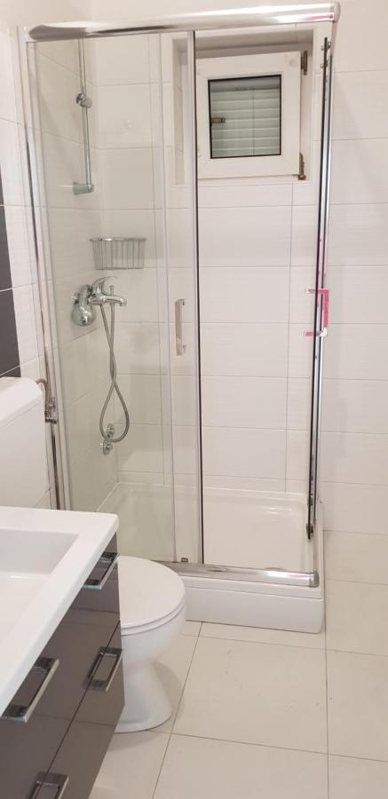 Apartmani Assa Krk Krk Town Buitenkant foto