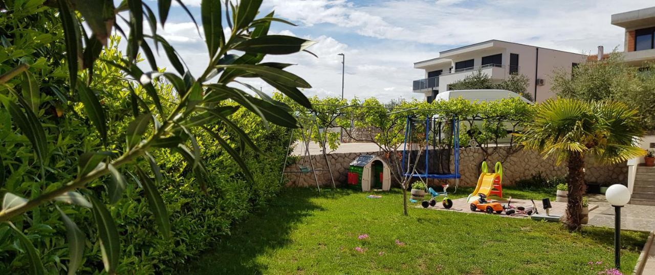 Apartmani Assa Krk Krk Town Buitenkant foto