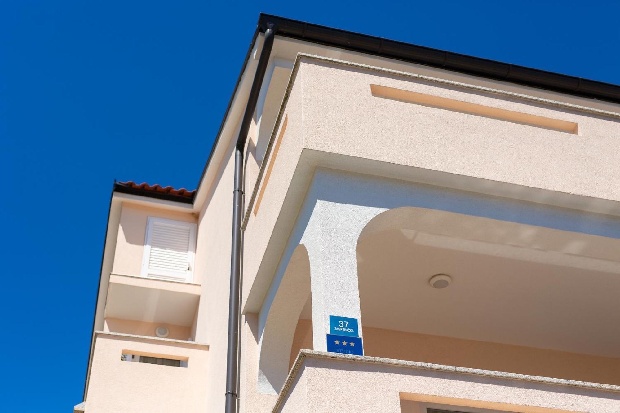 Apartmani Assa Krk Krk Town Buitenkant foto