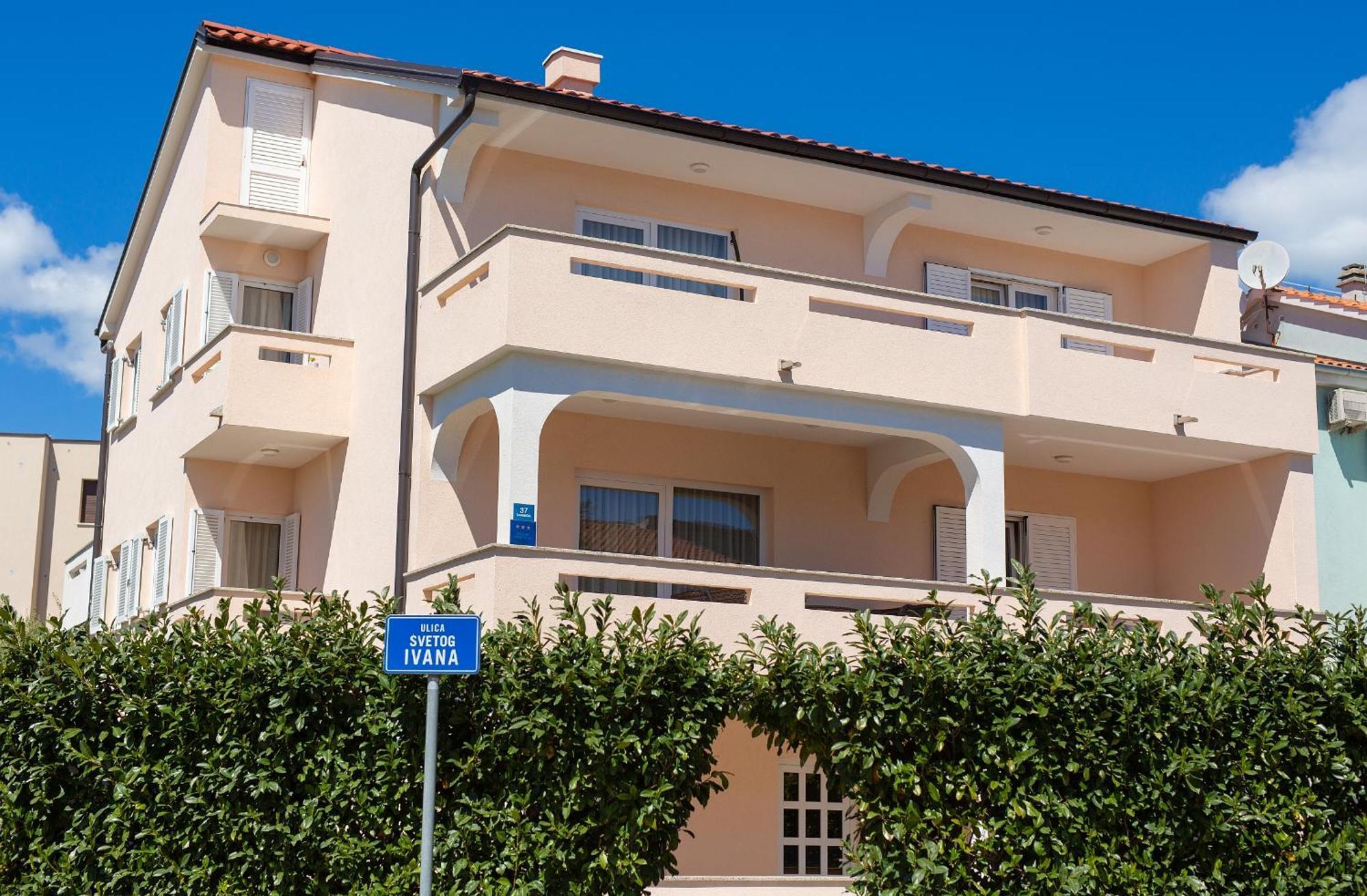 Apartmani Assa Krk Krk Town Buitenkant foto