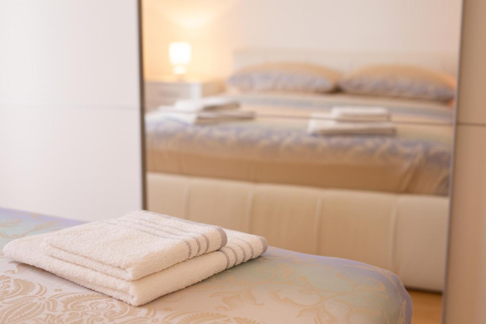 Apartmani Assa Krk Krk Town Buitenkant foto