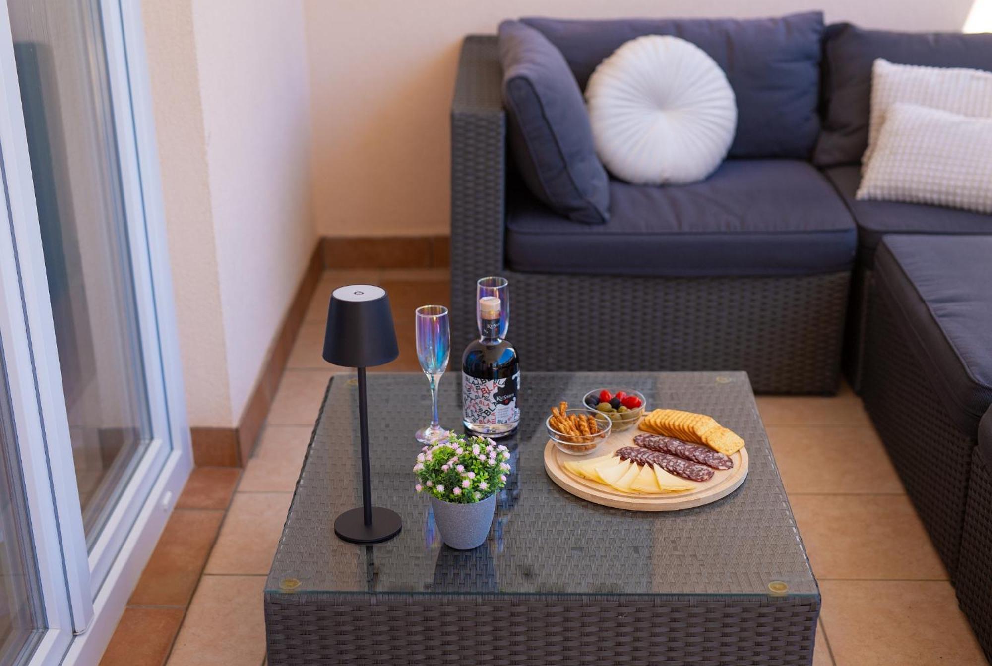 Apartmani Assa Krk Krk Town Buitenkant foto